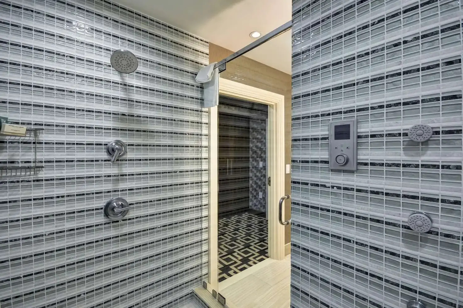 Photo - Hilton Checkers Los Angeles