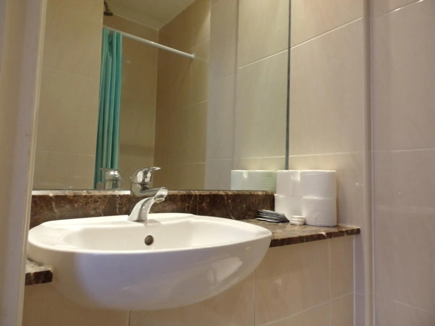 Photo - Wedgewood Hotel