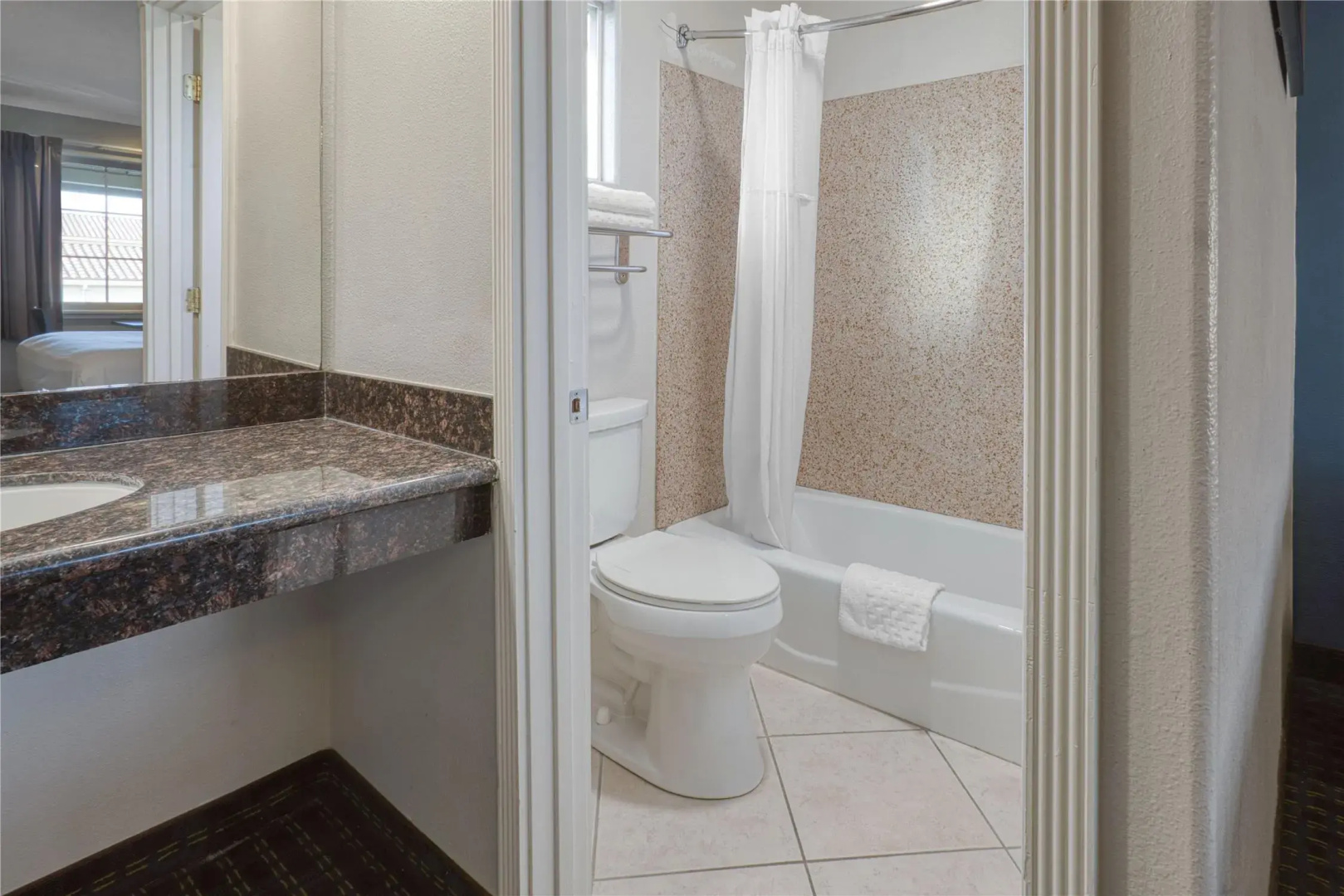 Photo - SureStay Hotel by Best Western San Rafael