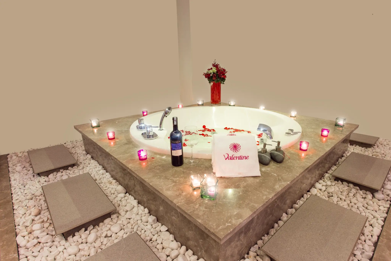 Photo - Valentine Hotel