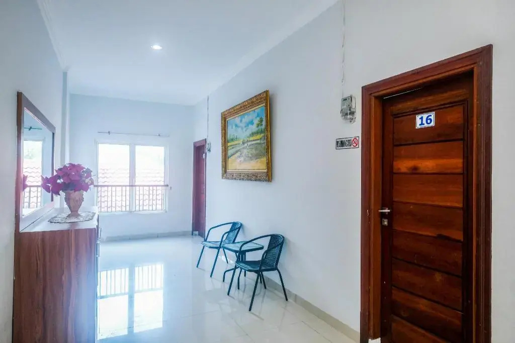 Photo - RedDoorz near Hermes Place Polonia Medan