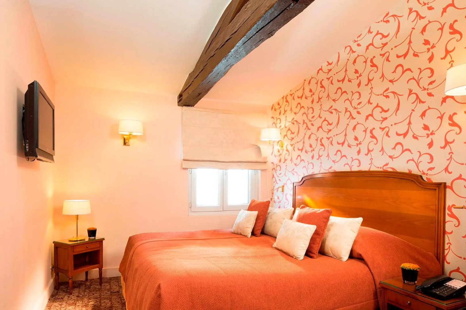 Photo - Queen Mary Opera