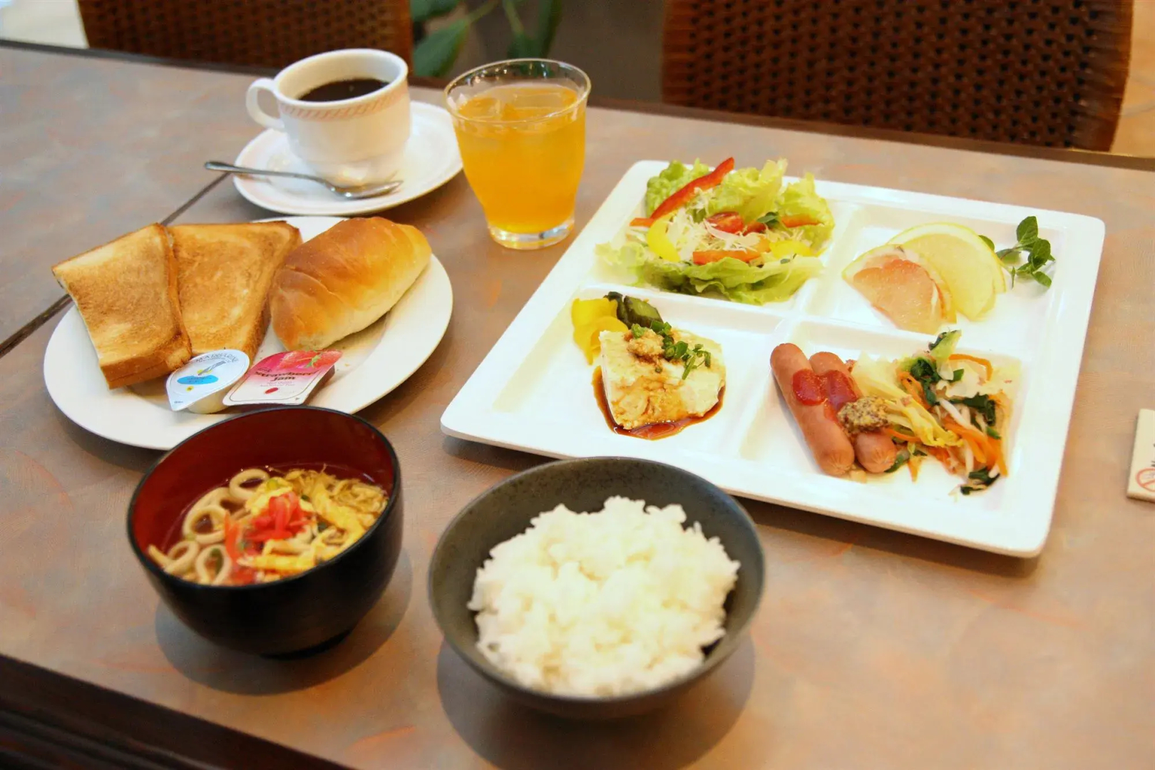 Foto - Naha Beach Side Hotel