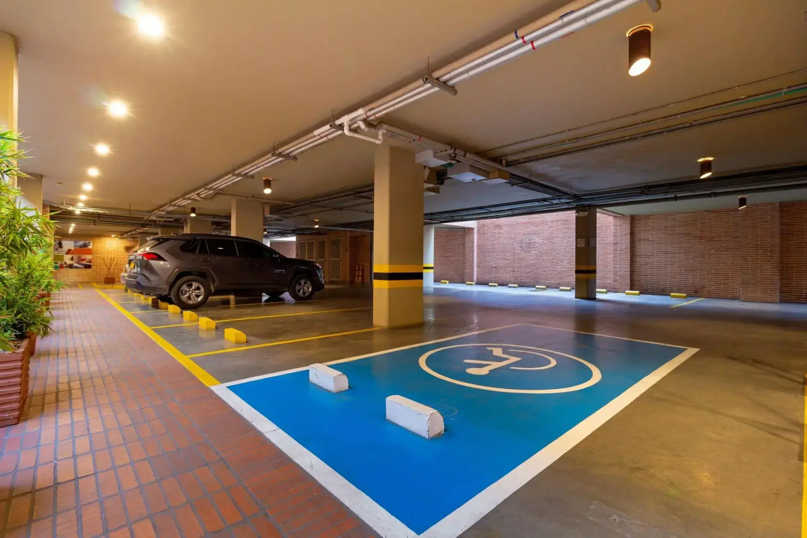 Photo - Hotel Madisson Inn Luxury By GEH Suites