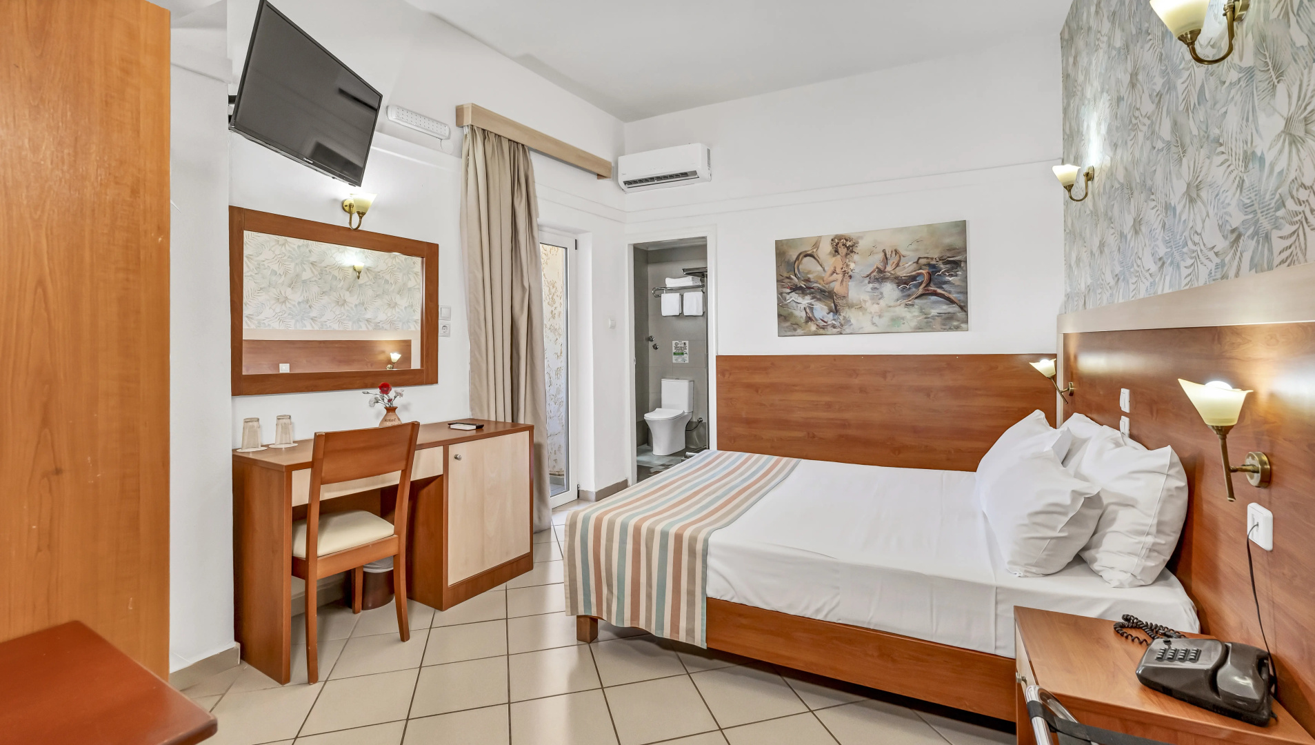 Photo - Erato Hotel