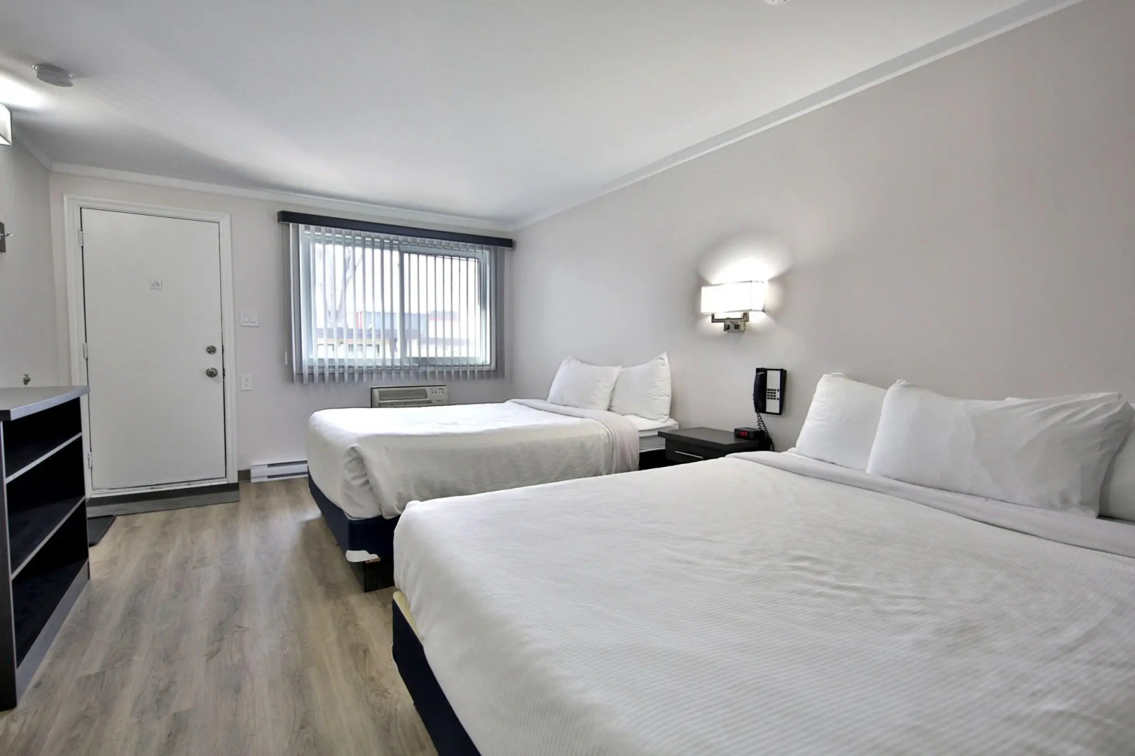 Photo - Motel Newstar Laval