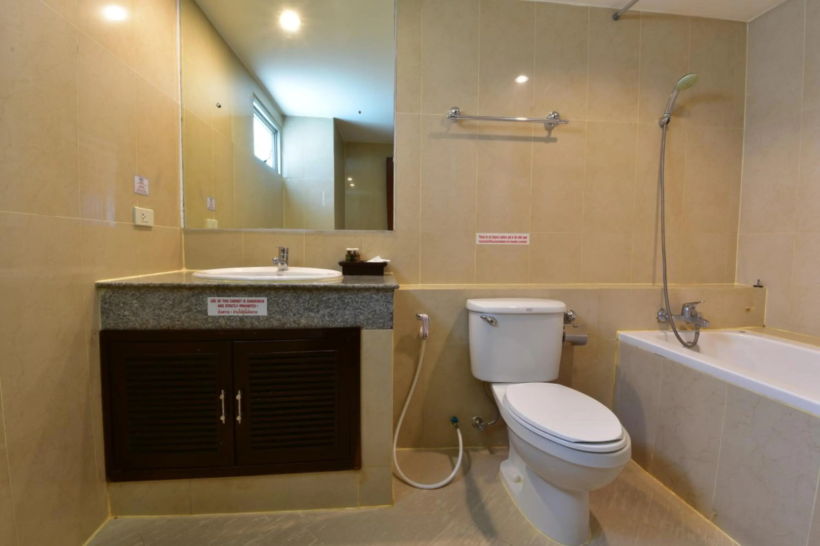 Photo - Grand Business Inn