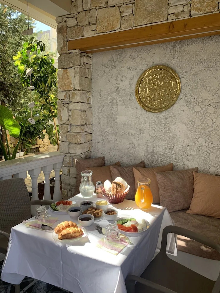 Photo - Arial Penthouse Suites