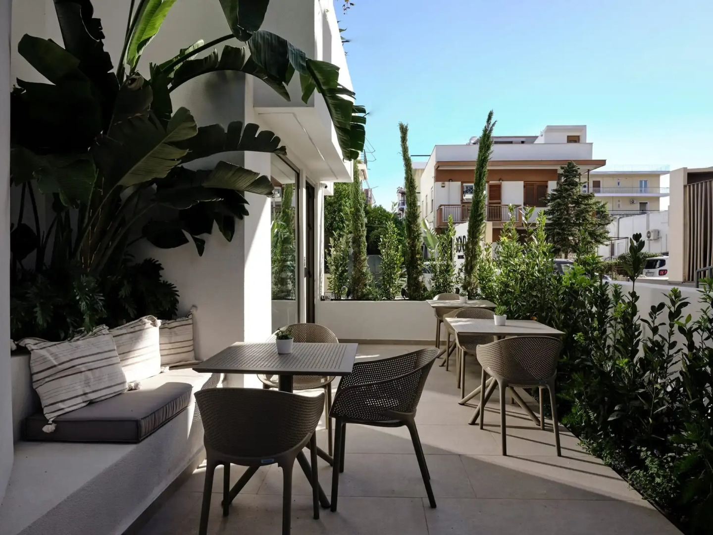 Foto - Bond Smart Living Suites