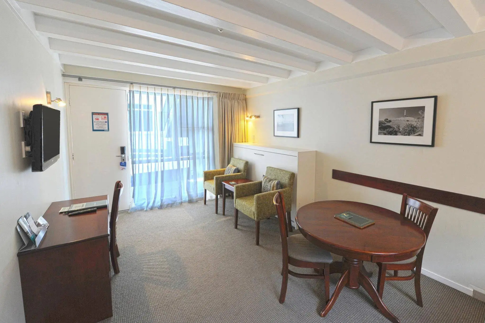 Photo - The Parnell Hotel & Conference Centre