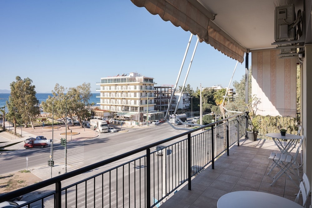 Glyfada Cozy Living