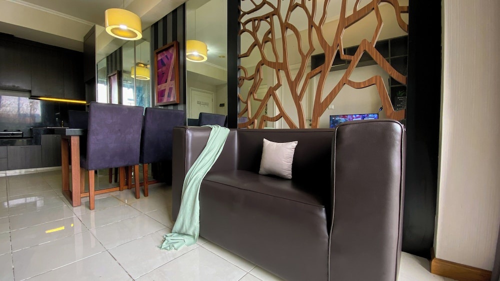 Modern Look 1BR Apartment at Silkwood Residence