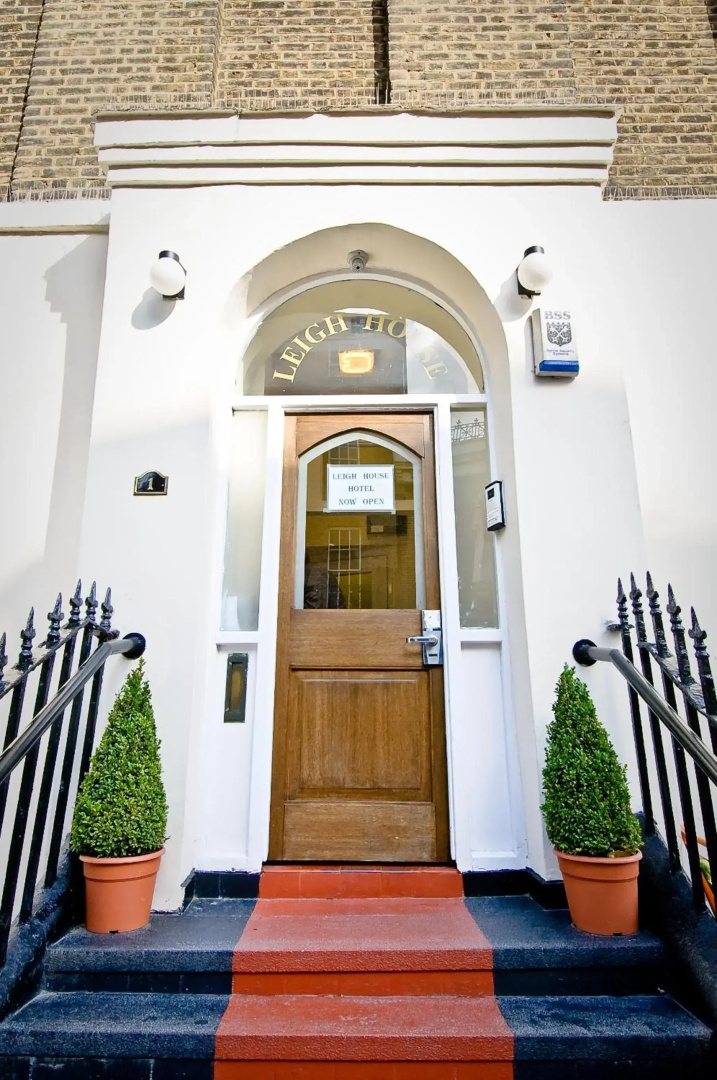 Photo - Leigh House Hotel