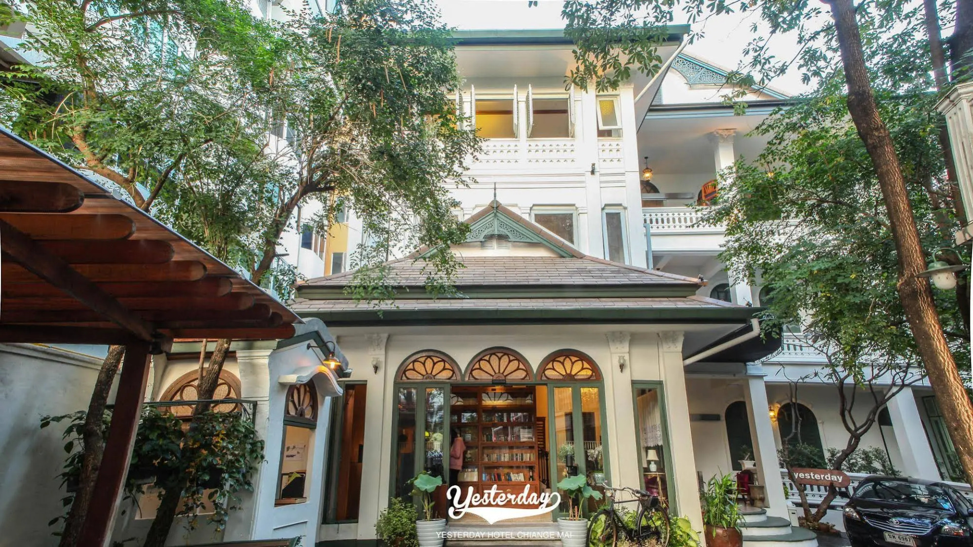 Photo - Yesterday Hotel