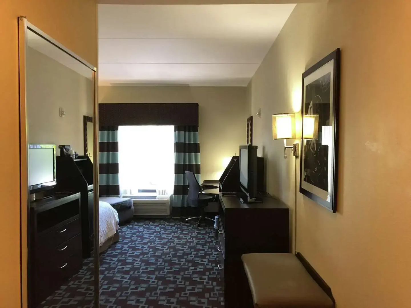 Photo - Hampton Inn & Suites Nashville @ Opryland
