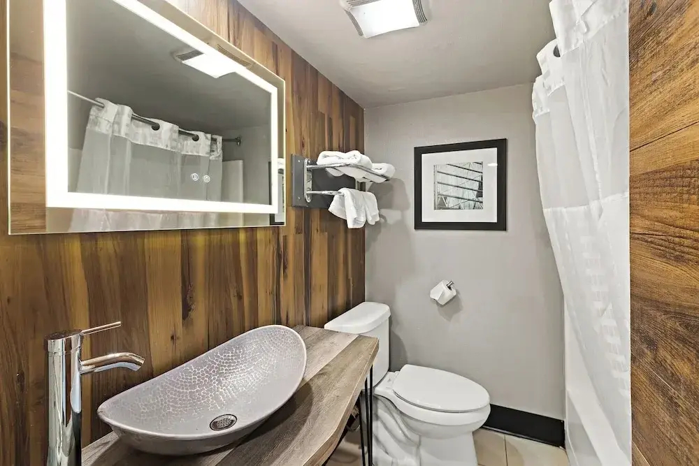 Photo - Scottish Inns Austin North