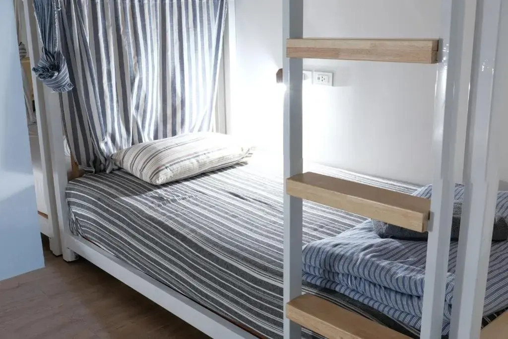 Foto - The Yard Bangkok Hostel