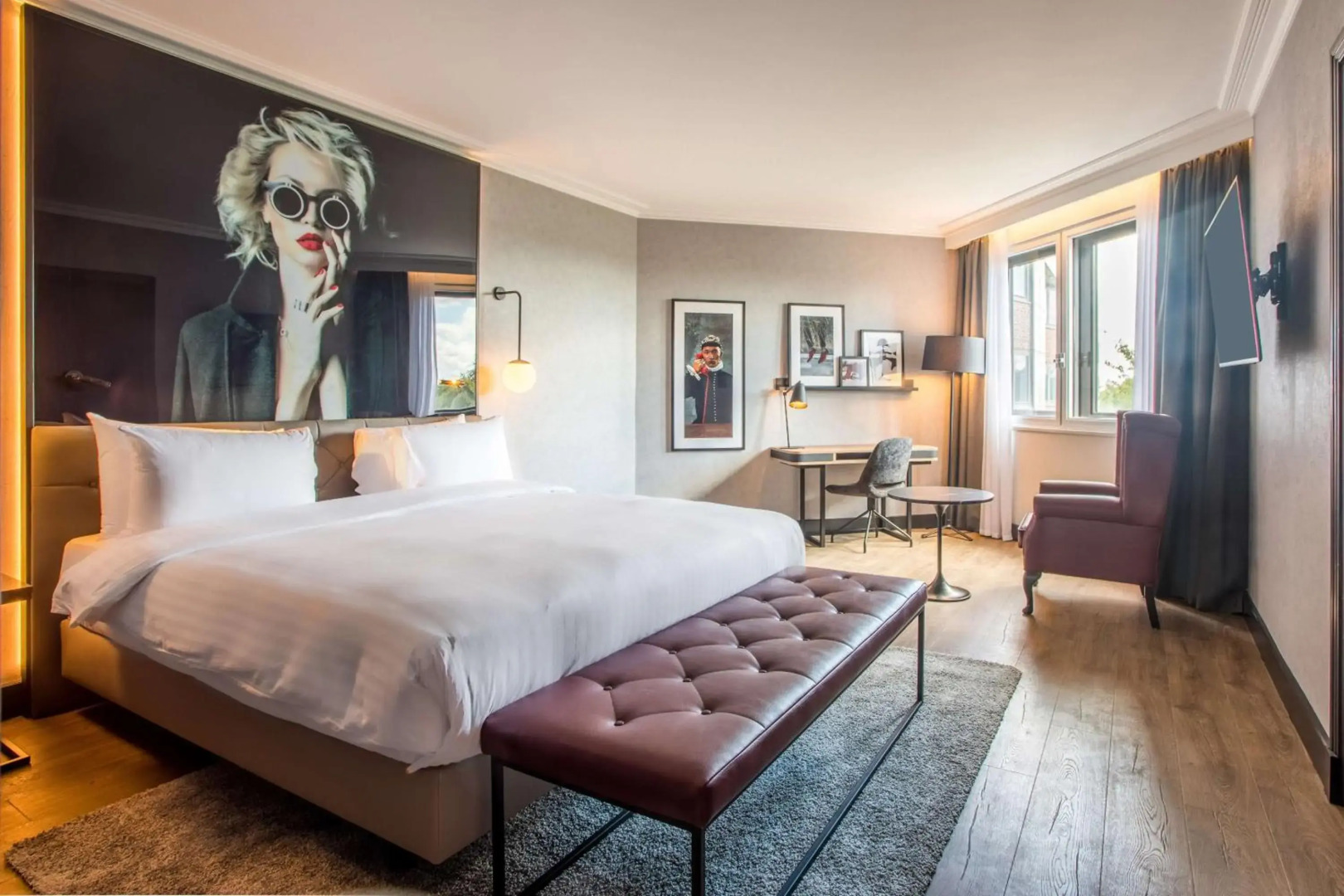Photo - Radisson RED London Heathrow