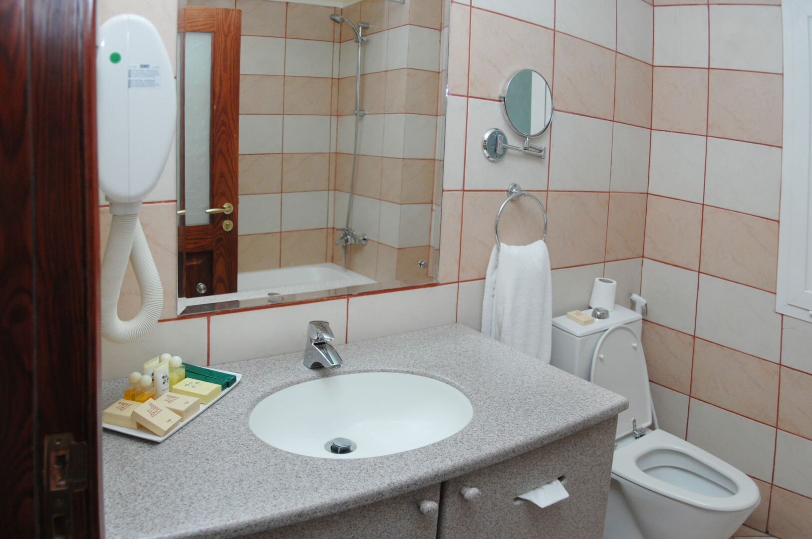 Photo - Al Liwan Suites