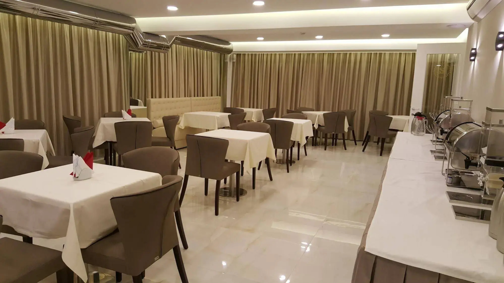 Photo - Senator Hotel
