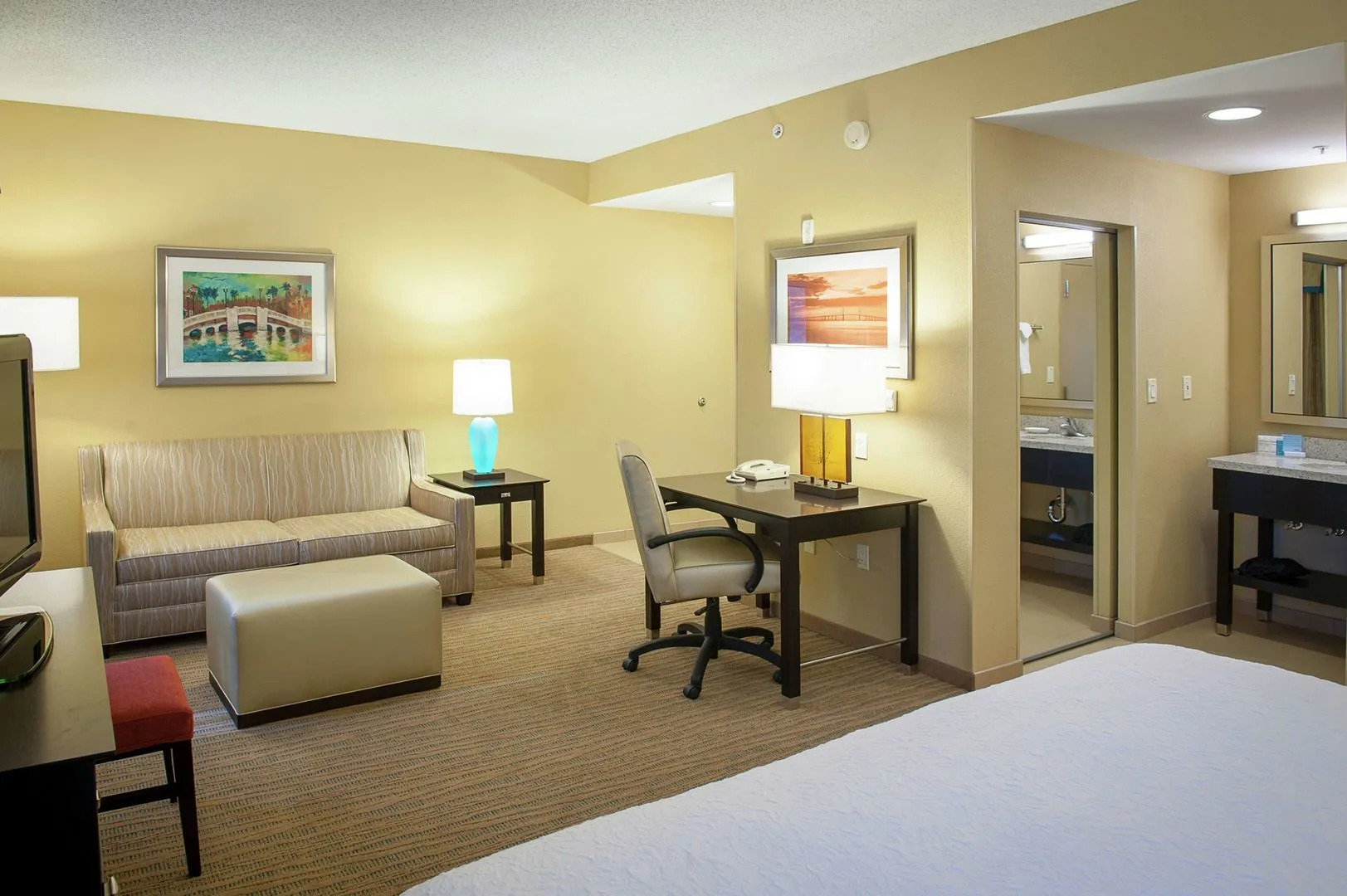 Photo - Hampton Inn & Suites St. Petersburg/Downtown