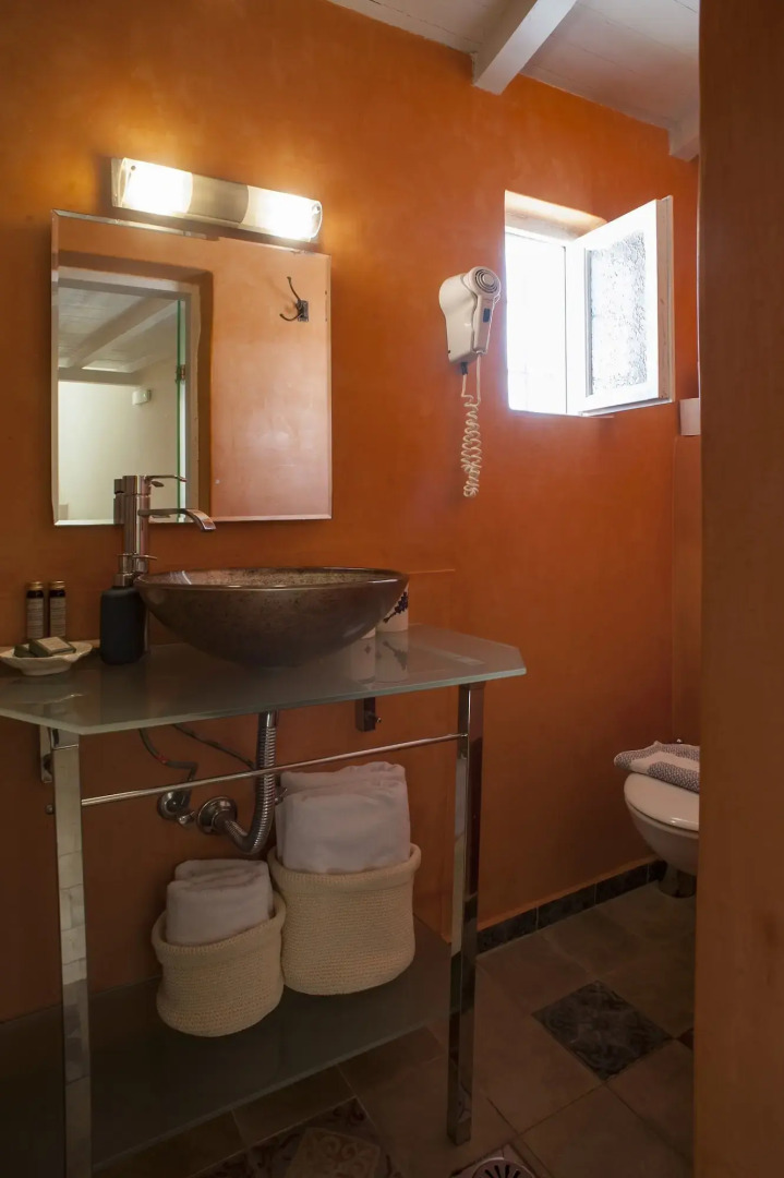 Photo - Heliophos Boutique Caves