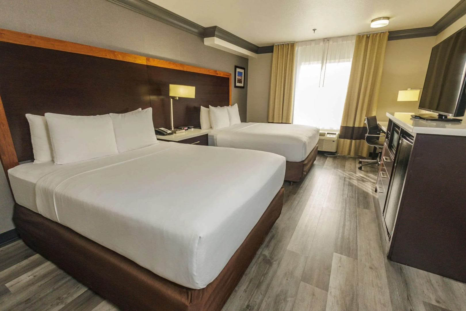 Foto - Comfort Inn & Suites Near Universal - N Hollywood - Burbank