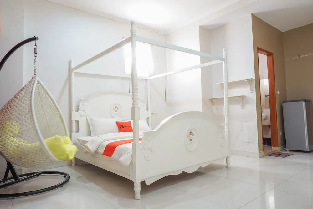 Photo - RedDoorz near Kemang Square