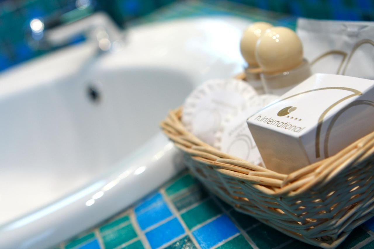 Photo - International Hotel & Suite
