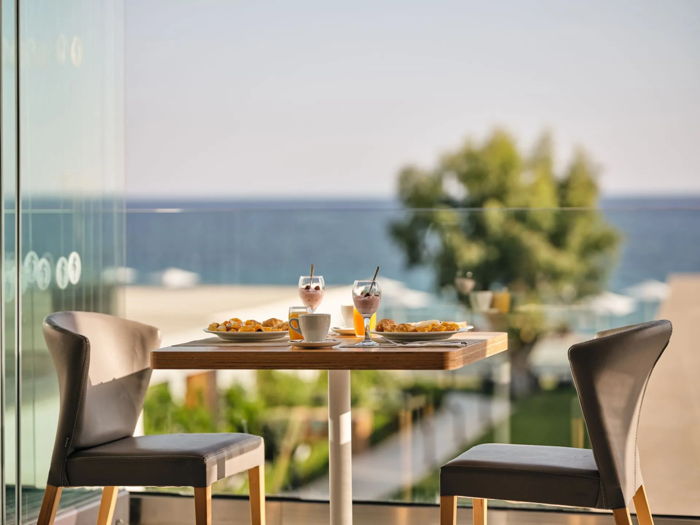 Foto - Cavo Orient Beach Hotel