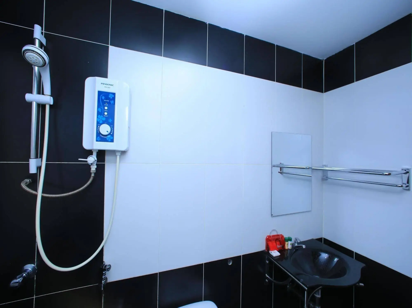 Photo - Safari Hotel