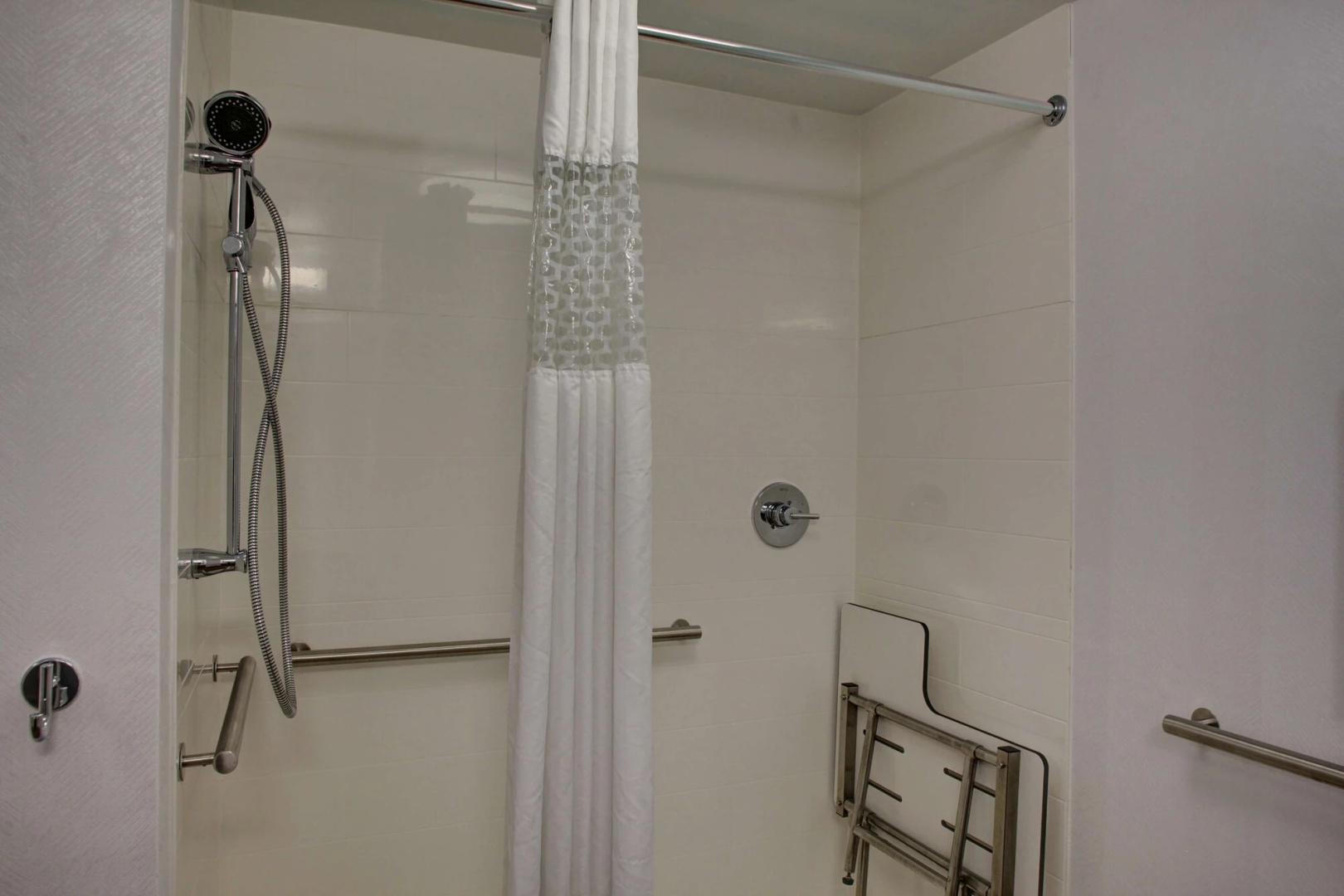 Photo - Hampton Inn & Suites at Lake Mary Colonial Townpark