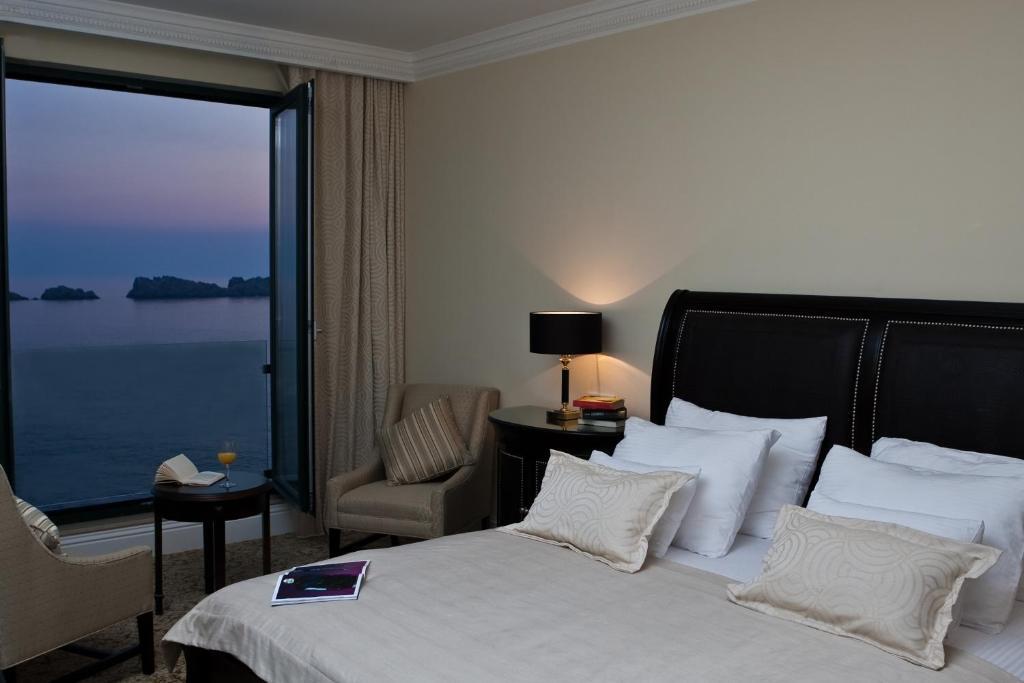 Photo - Royal Princess Hotel