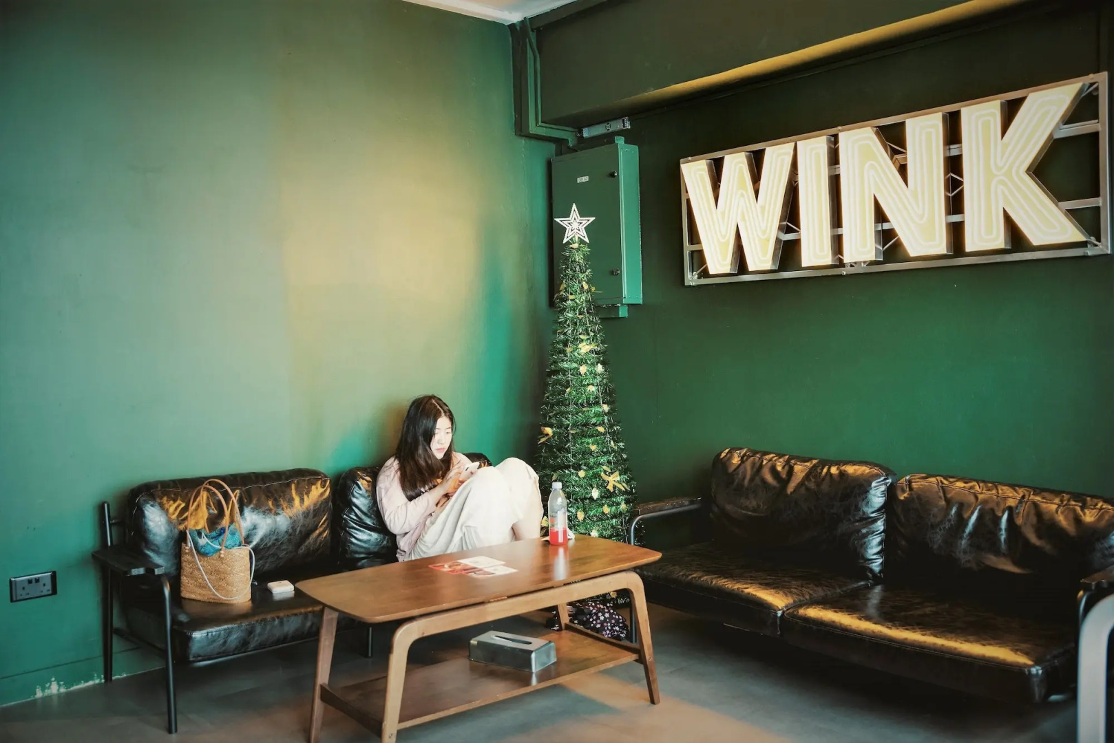 Foto - Wink at Mosque Street