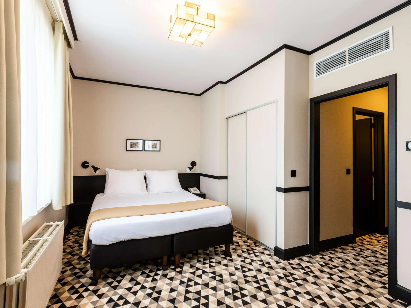 Photo - Hotel des Colonies Brussels by Mercure