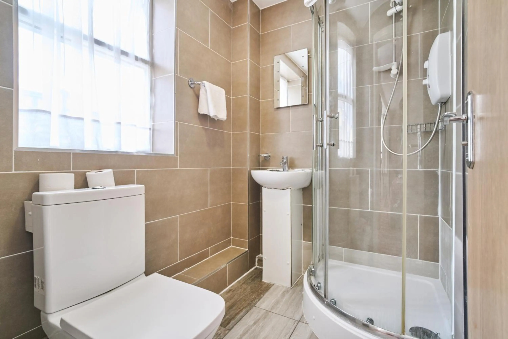 Photo - Cranbrook Hotel