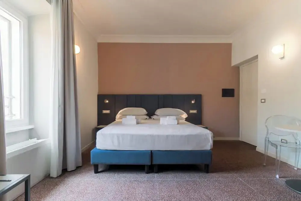 Photo - Velia Relais
