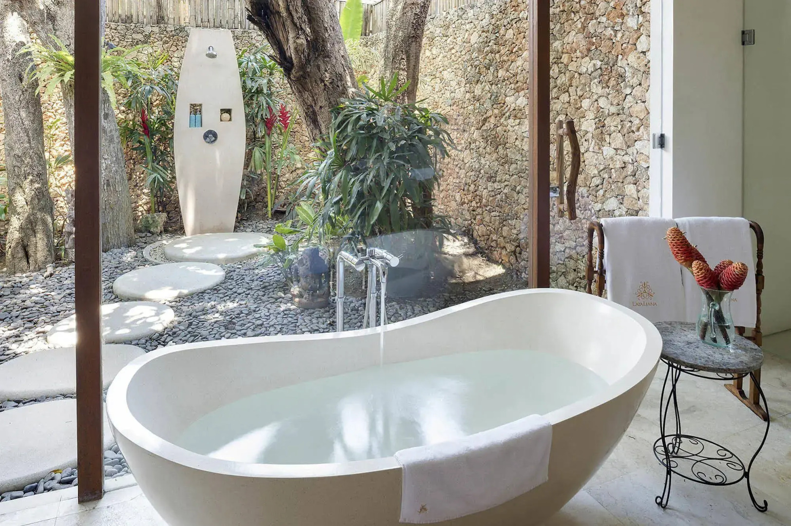 Photo - Villa Kori Bali Kubu, 9 people maximum, close to Seminyak Beach