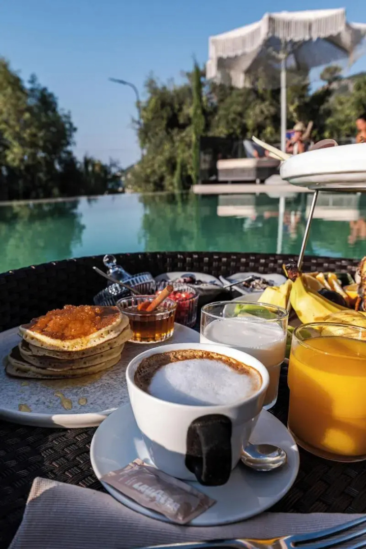 Photo - Mazarine Hotel