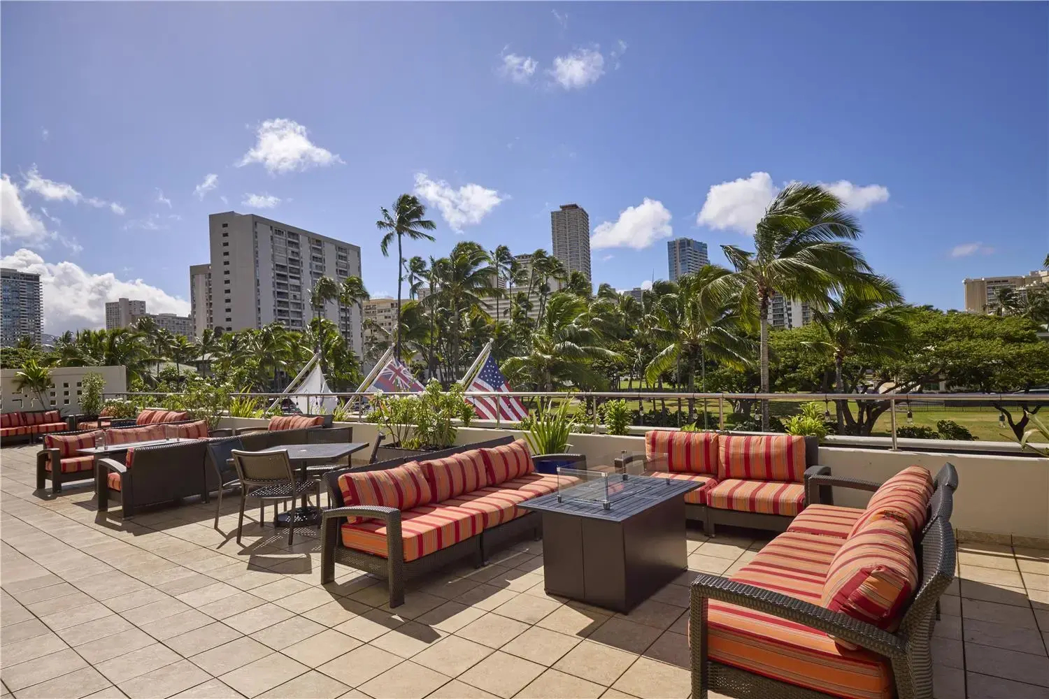 Photo - DoubleTree by Hilton Alana - Waikiki Beach