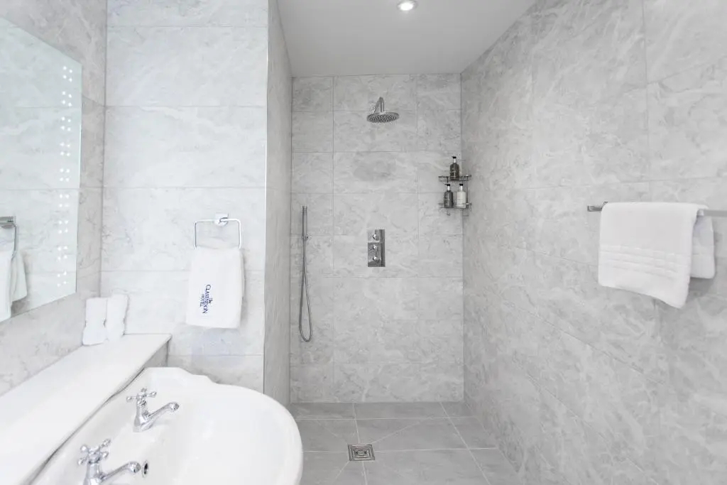 Photo - The Clarendon Hotel