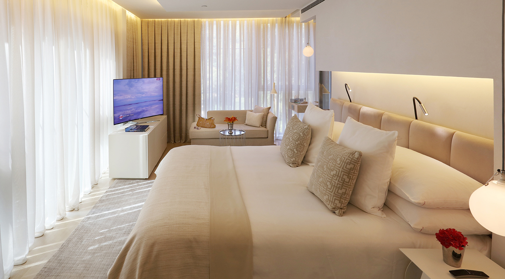 Photo - ABaC H&R Barcelona Monument