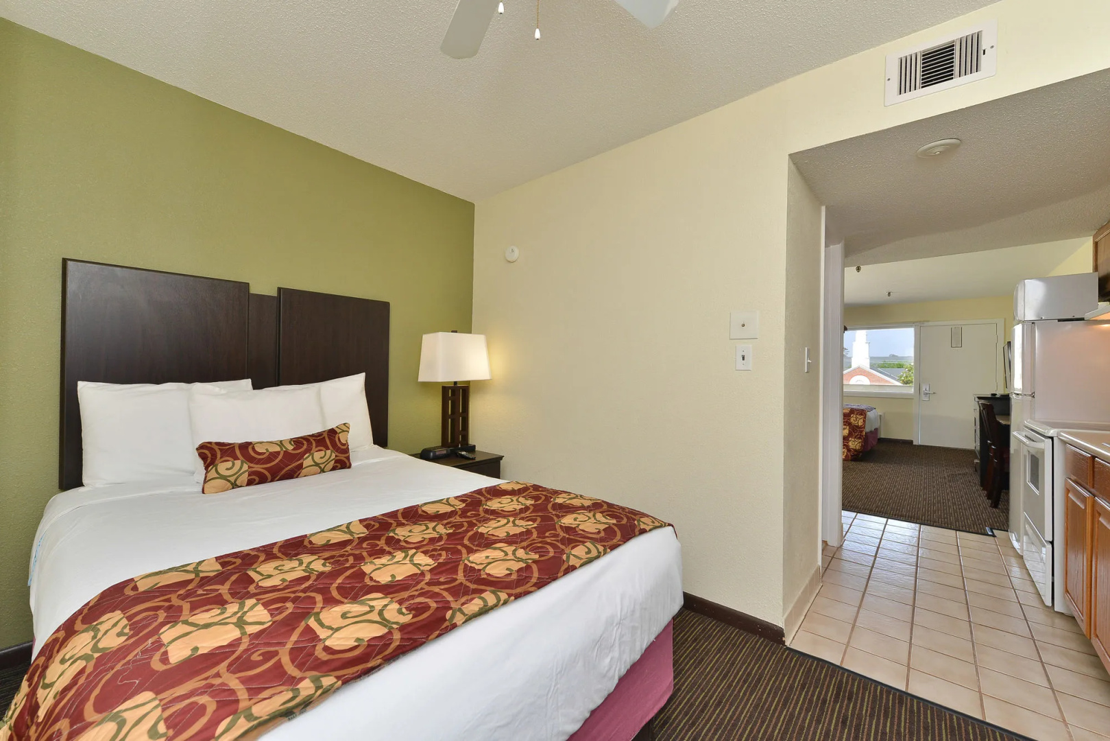 Photo - SureStay Hotel by Best Western Virginia Beach Royal Clipper