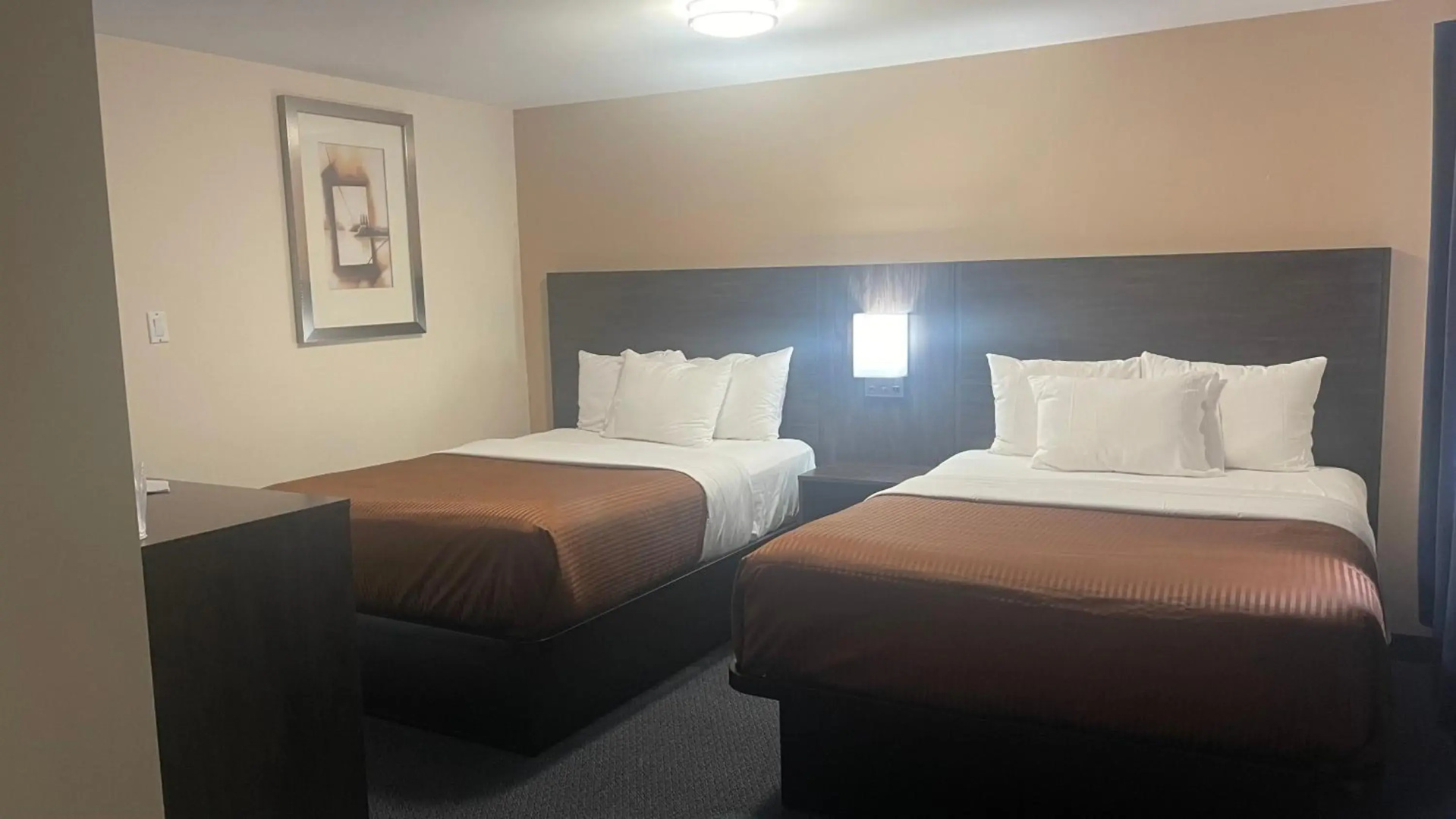 Foto - Falls Lodge & Suites