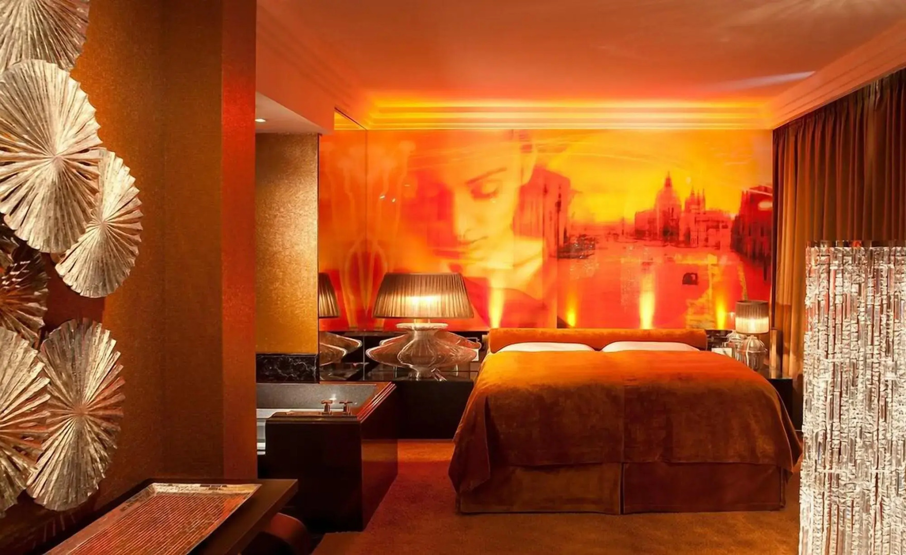 Photo - Savoy Hotel
