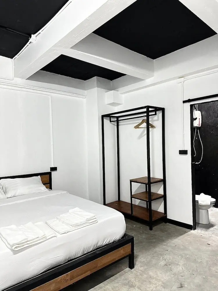 Photo - Sleep Owl Jomtien