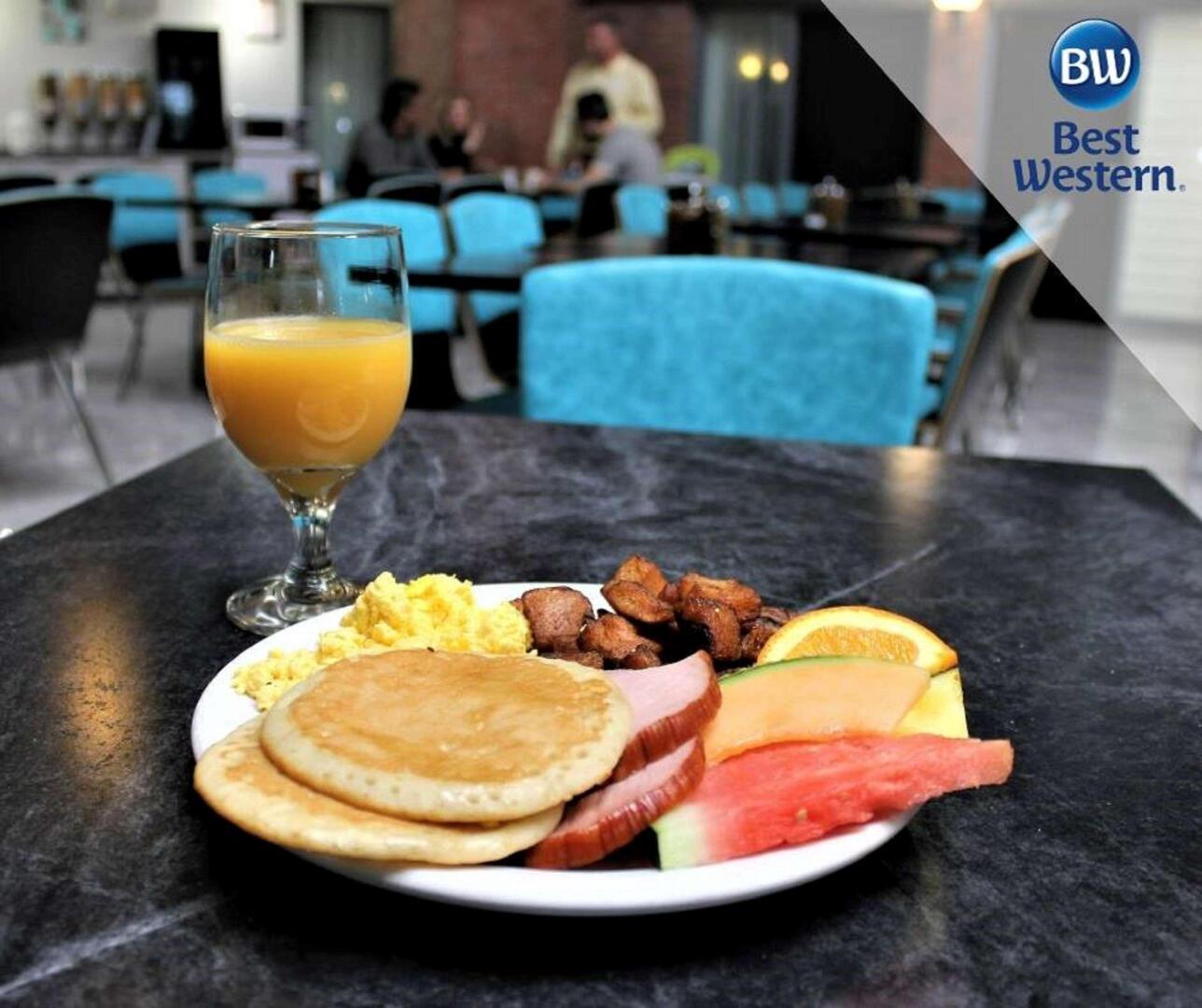 Photo - Best Western Laval-Montreal & Conference Centre