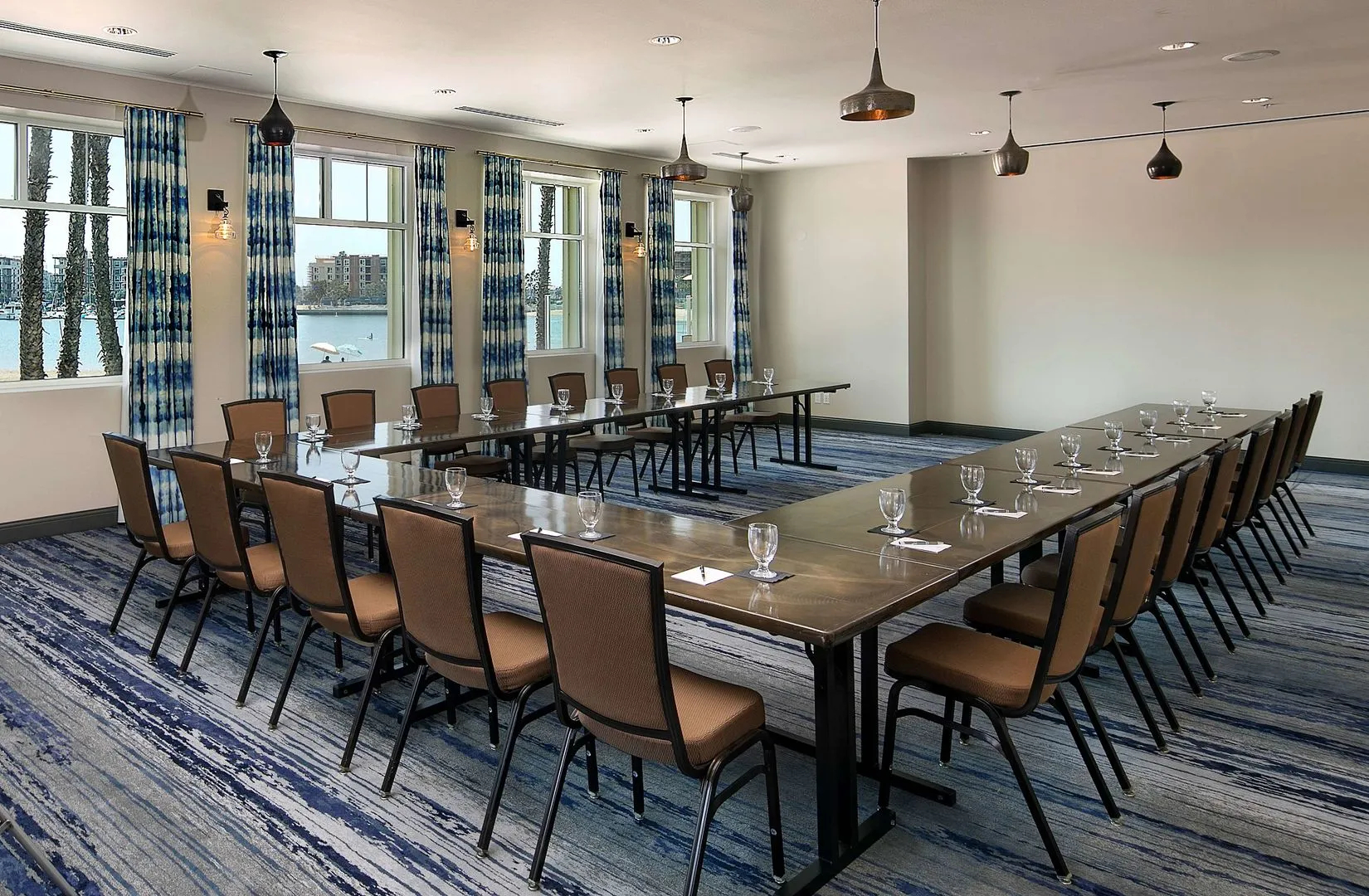 Photo - Jamaica Bay Inn Marina Del Rey Tapestry Collection by Hilton