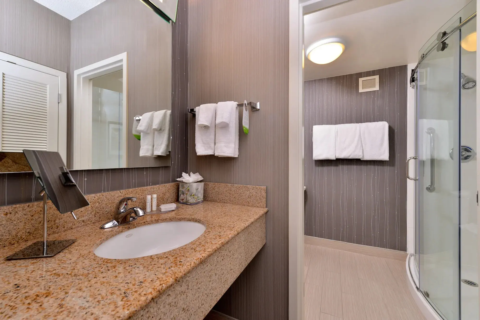 Foto - Courtyard by Marriott Dallas Northwest