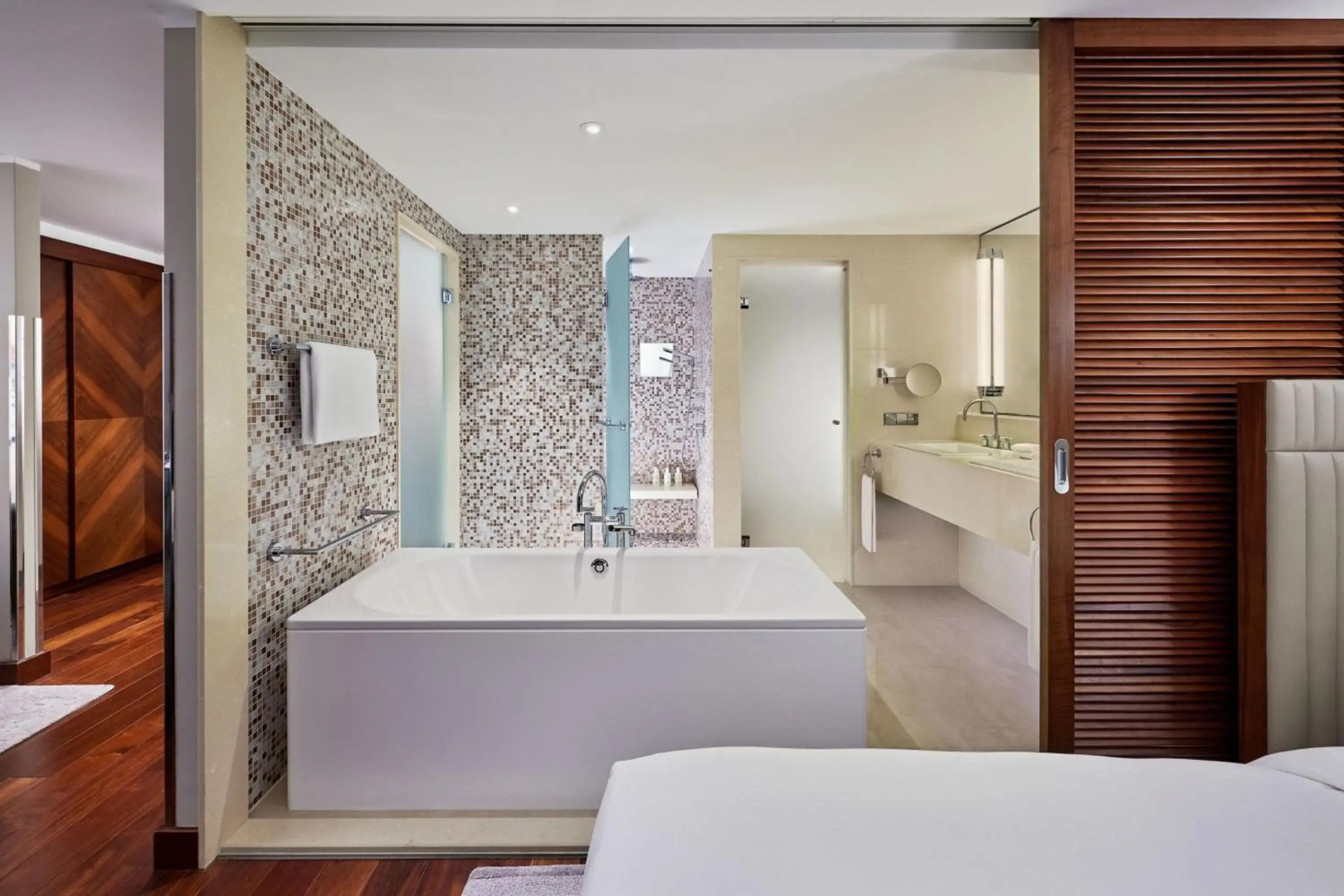 Photo - JW Marriott Hotel Frankfurt